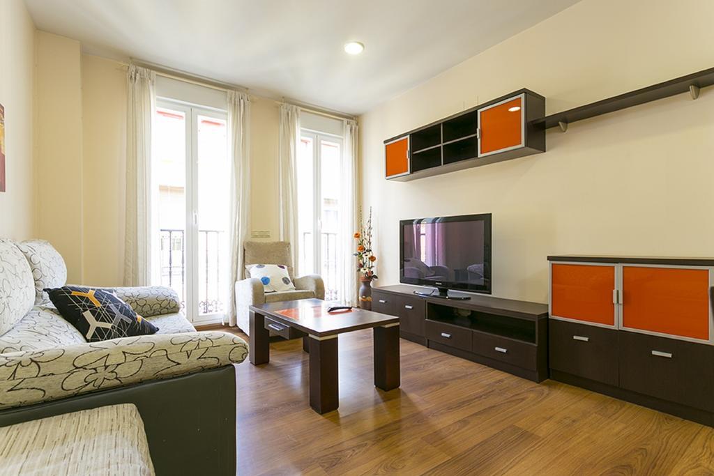 Apartments Center Madrid Pokoj fotografie