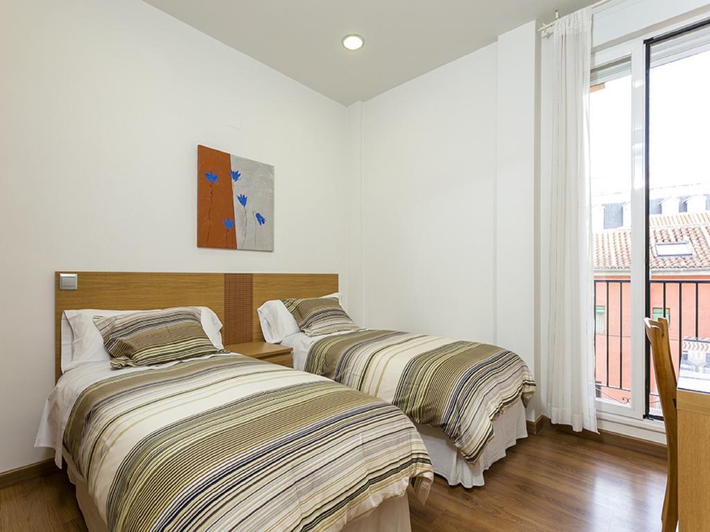 Apartments Center Madrid Pokoj fotografie